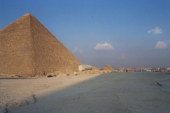 Giza pyramids - Egypt - 2002 - Foto: Ole Holbech