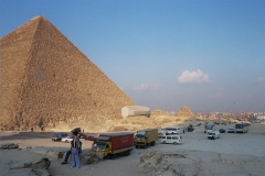 Giza pyramids - Egypt - 2002 - Foto: Ole Holbech